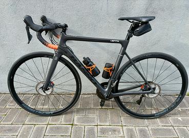 Bici da corsa Basso Venta Disk Carbonio - Ultegra
