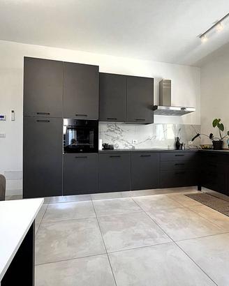 Appartamento di 119 m² con 4 locali e box auto a C