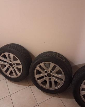 Cerchi in lega da 16 per bmw 320