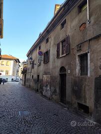 Appartamenti da ristrutturare