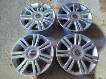 Cerchi in lega da 15 pollici per Fiat idea ecc