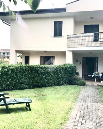 VILLA A SCHIERA A CAORLE