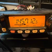 YAESU FT-2800M. Apparato veicolare banda VHF.