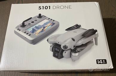 Drone giocattolo con telecamera