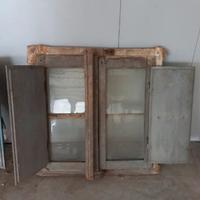 Finestra di montagna vintage