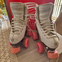 Pattini a rotelle Venus 210