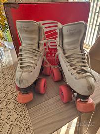 Pattini a rotelle Venus 210