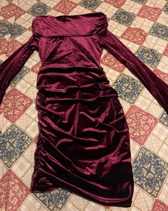 Mini abito in velluto arricciato – Color Borgogna
