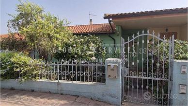 Valledoria: appartamento indipendente con giardino