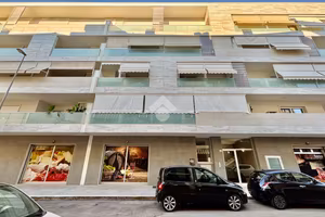3 LOCALI A MONOPOLI