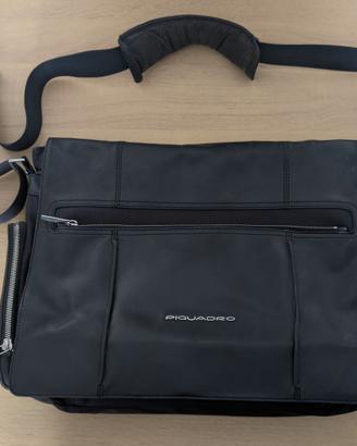 Tracolla messenger porta PC Piquadro blu