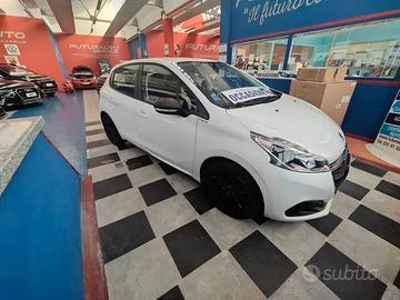 Peugeot 208 PureTech 82 5 porte Allure