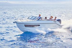 Quicksilver 755 Cruiser 7,37 Mt, 2 Posti Letto