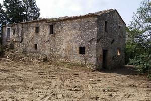 Casale da ristrutturare vicino ad Orvieto