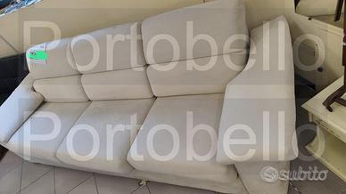 Codice: 10021 DIVANO N.3 POSTI STILE MODERNO IN T