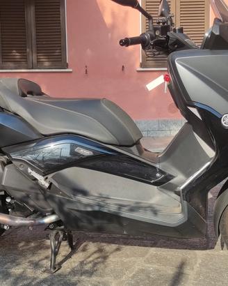 Yamaha X-Max 400 Iron Max (2016)Solo 10700KM