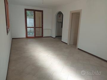 Firenzuola - appartamento con giardino-due camere