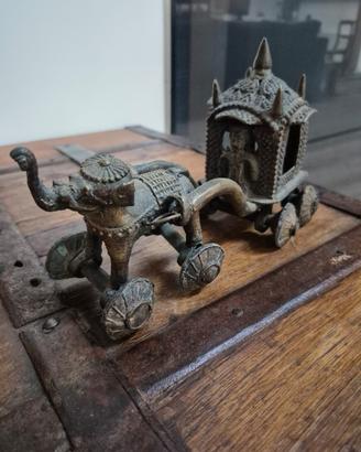 Carrozza in bronzo indiana
