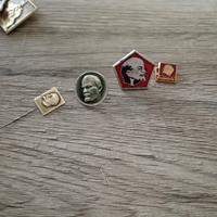 Medaglie e oggetti russi del comunismo