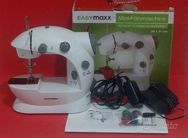 PICCOLA MACCHINA DA CUCIRE