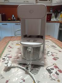 Produttore di latte vegetale e succhi di frutta 