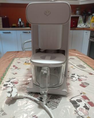 Produttore di latte vegetale e succhi di frutta 