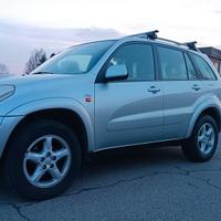 TOYOTA RAV 4 D. 4X4. PERFETTA. ANNO 2002