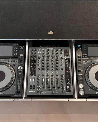 CDJ Pioneer 2000 nexus + Allen  & Heath Xone 92