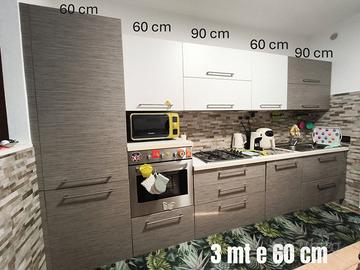 Cucina 3 metri e 60 usata