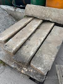 Scalini antichi in tuffo