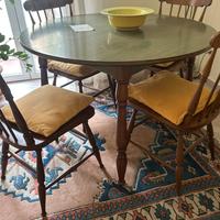 Tavolo allungabile con 8 sedie e credenza Snaidero