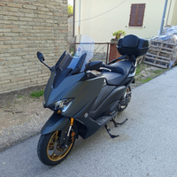 Yamaha Tmax Tech 560