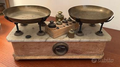 Antiquariato bilancia fine 800