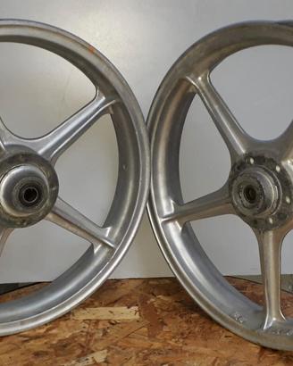 cerchi in magnesio CAMPAGNOLO 2.50 x 18