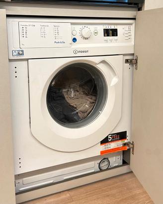 Lavatrice Indesit modello "Push & Go" 7 kg