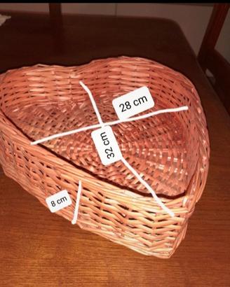 cestino in vimini a forma di cuore rosa scuro 
