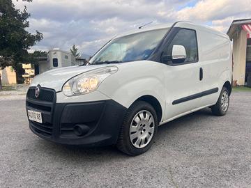 Fiat Doblo Doblò 1.4 T-Jet Natural Power PC-TN Car