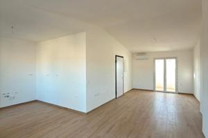 Quadrivano al primo piano con cantina