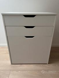 Mobile porta gioie e trucco con specchio e seduta