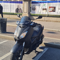 Yamaha x-max 125