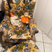 Poltrona con pouf pezzo artigianale