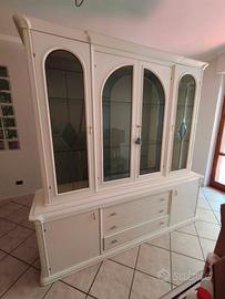 Vetrina / Credenza bianca 220x220in legno elegante
