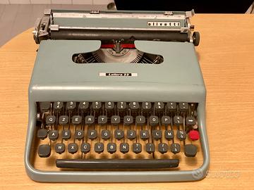 Macchina da scrivere  Olivetti Lettera 22