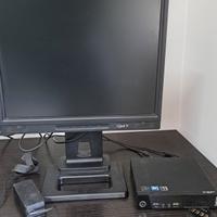 Mini pc completo di monitor, tastiera  e mouse 