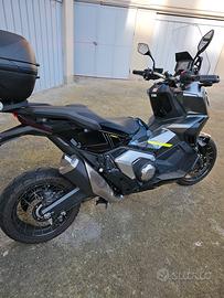 HONDA X-ADV 