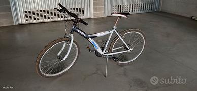 Mountain bike donna