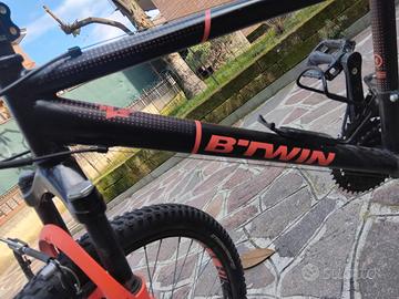 Bicicletta Mountain Bike