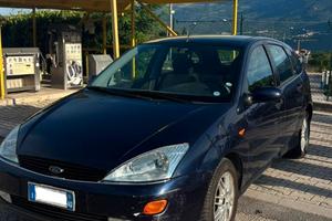 Ford Focus 1.8 TDDI 90cv