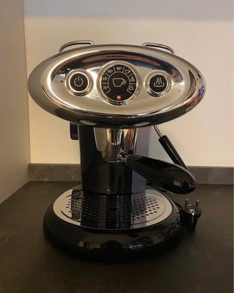 Titolo Macchina caffè Illy iperespresso X7.1