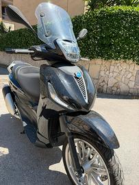 Beverly 300
